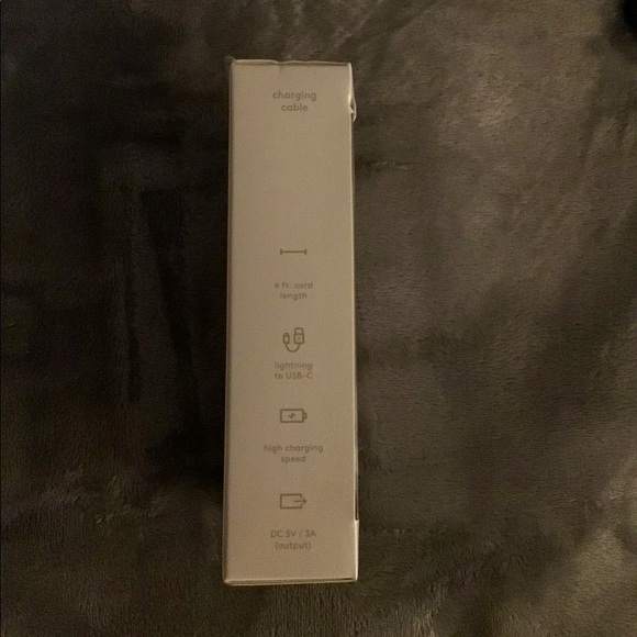 Iphone Or Ipad Charging Cable 6 Foot Brand New - Picture 2 of 4